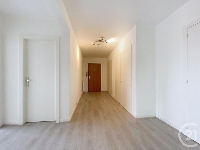 Appartement T3 &agrave; louer - 3 pi&egrave;ces - 67,35 m2 - Luxeuil Les Bains - 70 - FRANCHE-COMTE