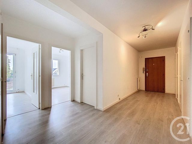 Appartement T3 &agrave; louer - 3 pi&egrave;ces - 67,35 m2 - Luxeuil Les Bains - 70 - FRANCHE-COMTE