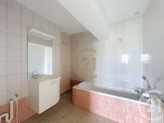 Appartement F4 &agrave; vendre - 4 pi&egrave;ces - 105,80 m2 - Lure - 70 - FRANCHE-COMTE
