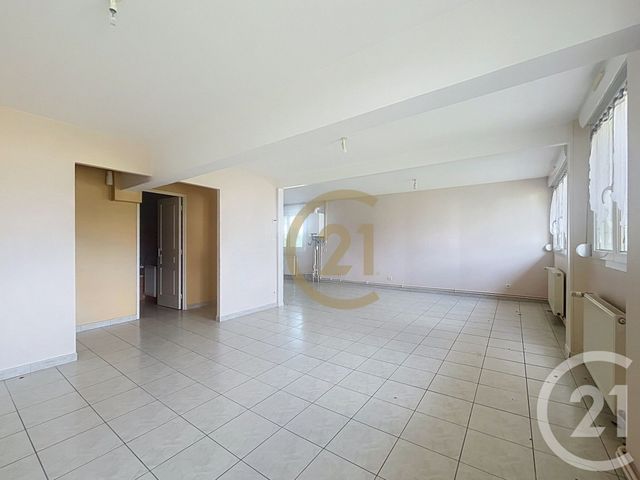 Appartement F4 &agrave; vendre - 4 pi&egrave;ces - 105,80 m2 - Lure - 70 - FRANCHE-COMTE