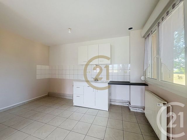 Appartement F4 &agrave; vendre - 4 pi&egrave;ces - 105,80 m2 - Lure - 70 - FRANCHE-COMTE