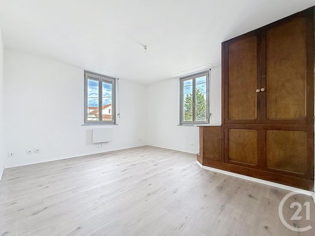 Appartement F1 &agrave; louer - 1 pi&egrave;ce - 29,87 m2 - Lure - 70 - FRANCHE-COMTE