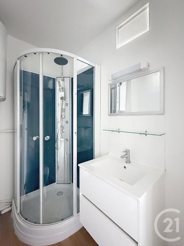 Appartement F1 &agrave; louer - 1 pi&egrave;ce - 29,87 m2 - Lure - 70 - FRANCHE-COMTE