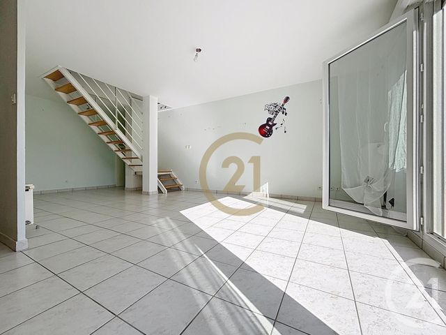 Appartement F3 &agrave; louer - 3 pi&egrave;ces - 64,87 m2 - Hericourt - 70 - FRANCHE-COMTE