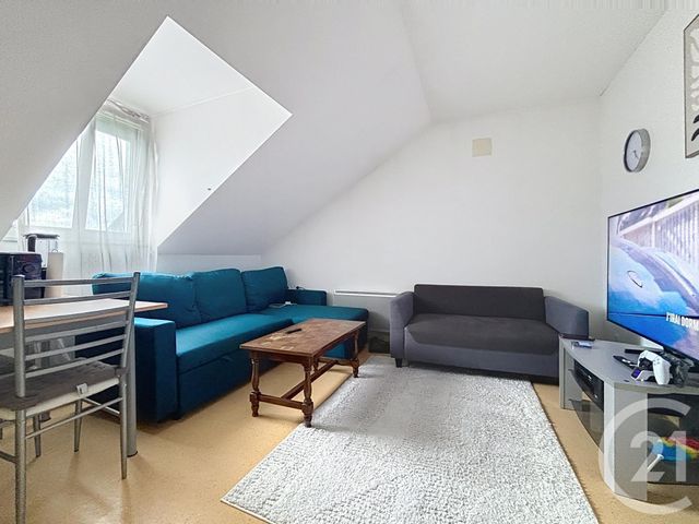 Appartement F2 &agrave; louer - 2 pi&egrave;ces - 27,90 m2 - Lure - 70 - FRANCHE-COMTE