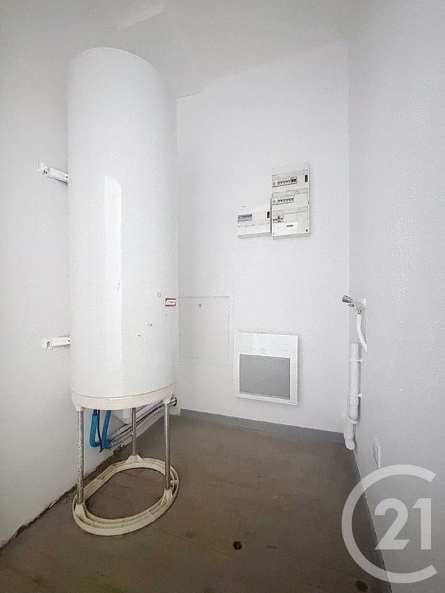 Appartement F2 &agrave; louer - 2 pi&egrave;ces - 54,71 m2 - Lure - 70 - FRANCHE-COMTE