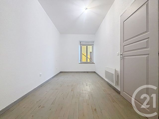 Appartement F2 &agrave; louer - 2 pi&egrave;ces - 54,71 m2 - Lure - 70 - FRANCHE-COMTE
