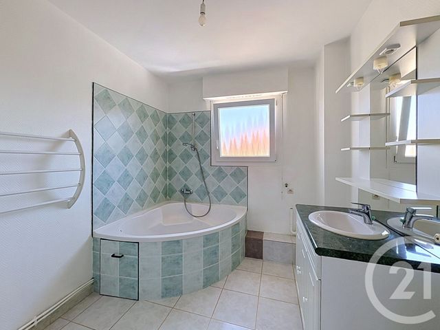 Appartement F2 &agrave; louer - 2 pi&egrave;ces - 61,10 m2 - Hericourt - 70 - FRANCHE-COMTE
