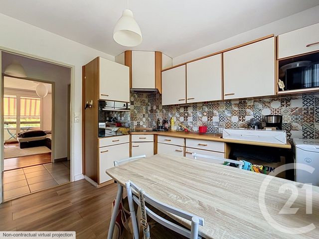 Appartement F5 &agrave; vendre - 5 pi&egrave;ces - 86,25 m2 - Lure - 70 - FRANCHE-COMTE