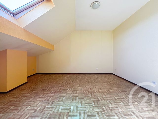 Appartement F2 &agrave; louer - 2 pi&egrave;ces - 30,48 m2 - Lure - 70 - FRANCHE-COMTE