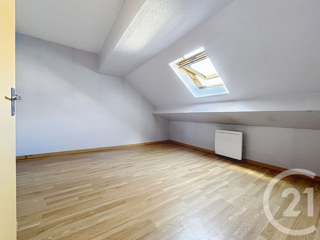 Appartement F2 &agrave; louer - 2 pi&egrave;ces - 30,48 m2 - Lure - 70 - FRANCHE-COMTE