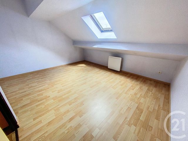Appartement F2 &agrave; louer - 2 pi&egrave;ces - 30,48 m2 - Lure - 70 - FRANCHE-COMTE