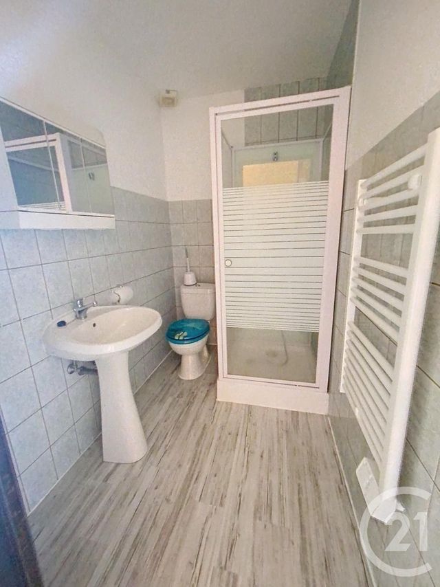 Appartement F2 &agrave; louer - 2 pi&egrave;ces - 30,48 m2 - Lure - 70 - FRANCHE-COMTE