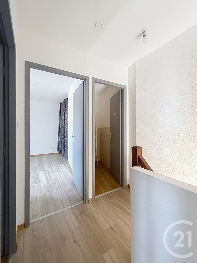 Appartement F3 &agrave; louer - 3 pi&egrave;ces - 68,83 m2 - Lure - 70 - FRANCHE-COMTE