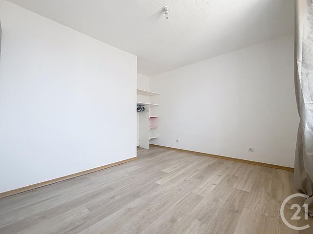 Appartement F3 &agrave; louer - 3 pi&egrave;ces - 68,83 m2 - Lure - 70 - FRANCHE-COMTE