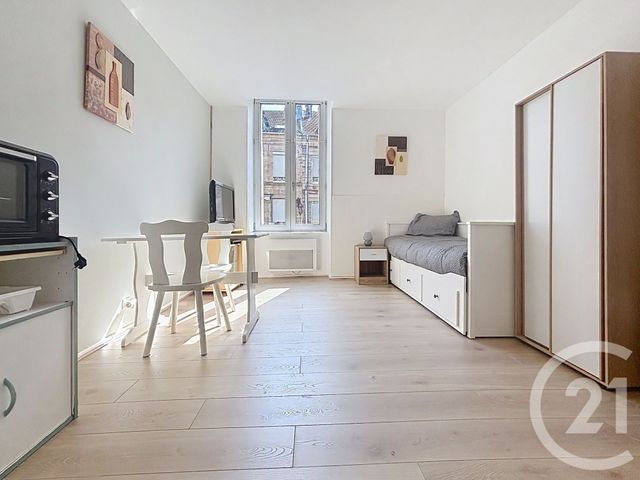 Appartement F1 &agrave; louer - 1 pi&egrave;ce - 22 m2 - Luxeuil Les Bains - 70 - FRANCHE-COMTE