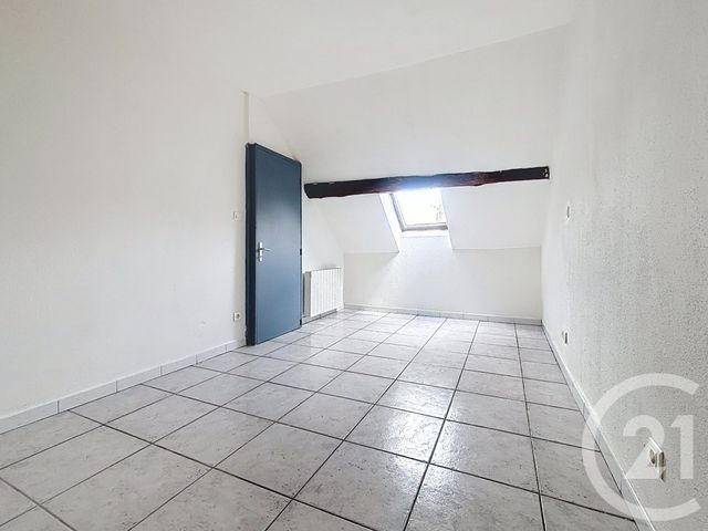 Appartement F2 &agrave; louer - 2 pi&egrave;ces - 45 m2 - Lure - 70 - FRANCHE-COMTE