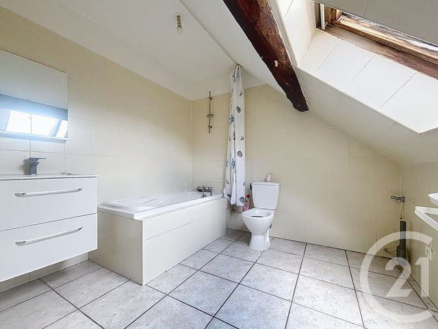 Appartement F2 &agrave; louer - 2 pi&egrave;ces - 45 m2 - Lure - 70 - FRANCHE-COMTE