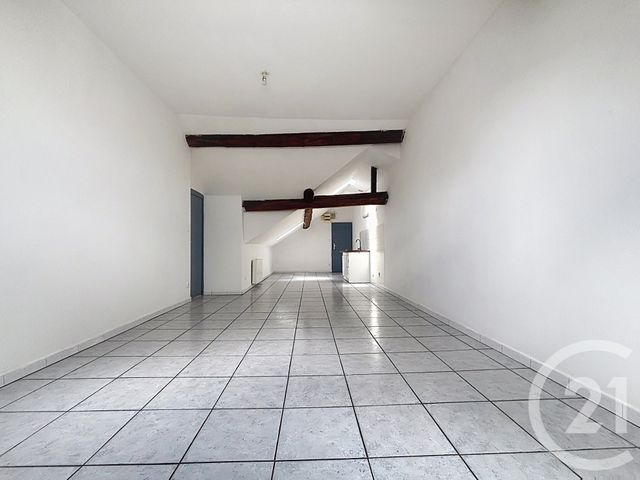 Appartement F2 &agrave; louer - 2 pi&egrave;ces - 45 m2 - Lure - 70 - FRANCHE-COMTE