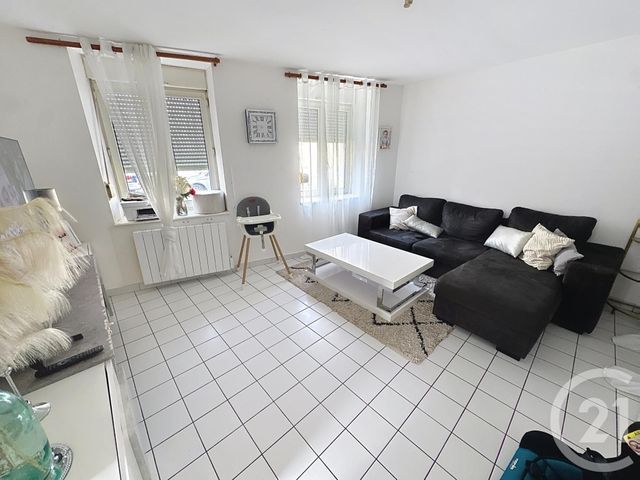 Appartement F2 &agrave; louer - 2 pi&egrave;ces - 53,73 m2 - Lure - 70 - FRANCHE-COMTE