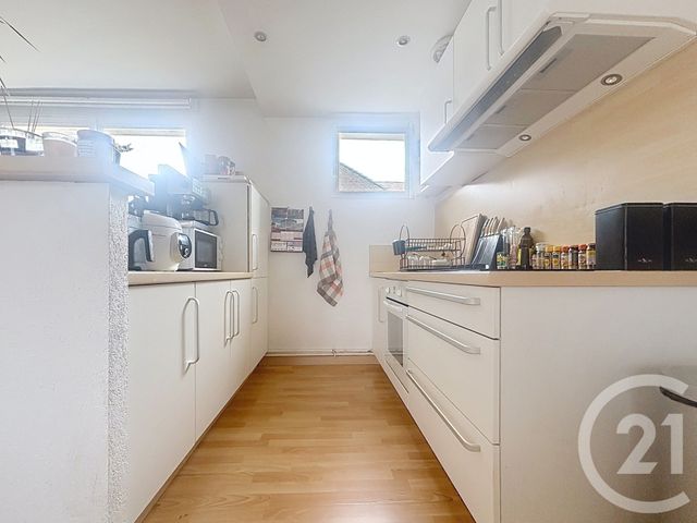 Appartement &agrave; louer - 2 pi&egrave;ces - 50 m2 - Lure - 70 - FRANCHE-COMTE