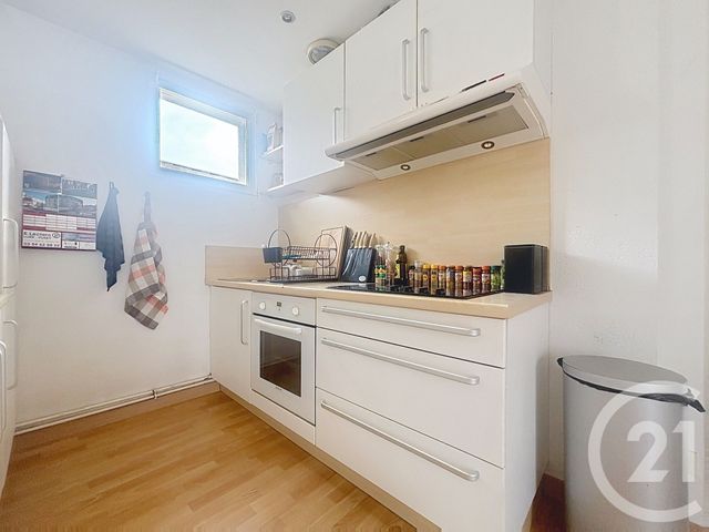 Appartement &agrave; louer - 2 pi&egrave;ces - 50 m2 - Lure - 70 - FRANCHE-COMTE