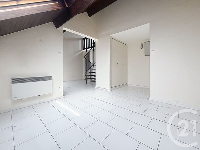 Appartement F2 &agrave; louer - 2 pi&egrave;ces - 41 m2 - Vesoul - 70 - FRANCHE-COMTE