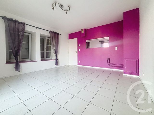 Appartement F3 &agrave; louer - 3 pi&egrave;ces - 69 m2 - Saulx - 70 - FRANCHE-COMTE