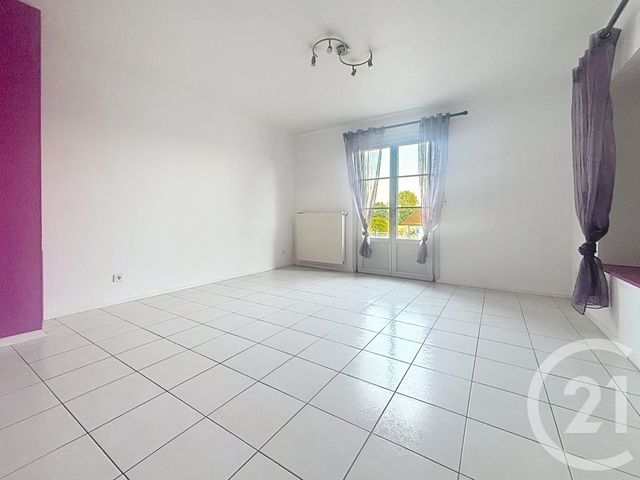 Appartement F3 &agrave; louer - 3 pi&egrave;ces - 69 m2 - Saulx - 70 - FRANCHE-COMTE