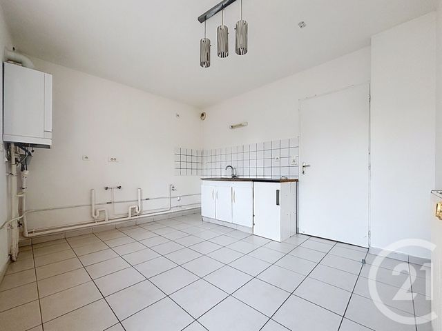 Appartement F3 &agrave; louer - 3 pi&egrave;ces - 69 m2 - Saulx - 70 - FRANCHE-COMTE