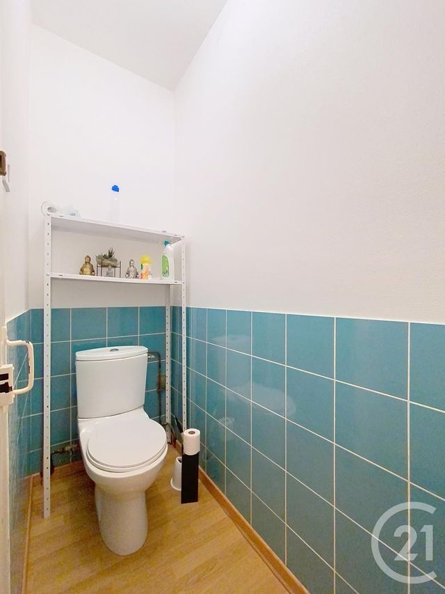 Appartement F3 &agrave; louer - 3 pi&egrave;ces - 84,20 m2 - Luxeuil Les Bains - 70 - FRANCHE-COMTE