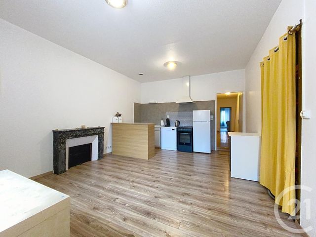 Appartement F3 &agrave; louer - 3 pi&egrave;ces - 84,20 m2 - Luxeuil Les Bains - 70 - FRANCHE-COMTE