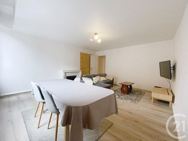 Appartement F3 &agrave; louer - 3 pi&egrave;ces - 84,20 m2 - Luxeuil Les Bains - 70 - FRANCHE-COMTE