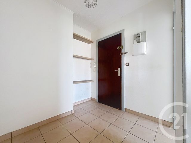 Appartement F2 &agrave; louer - 2 pi&egrave;ces - 50,66 m2 - Luxeuil Les Bains - 70 - FRANCHE-COMTE