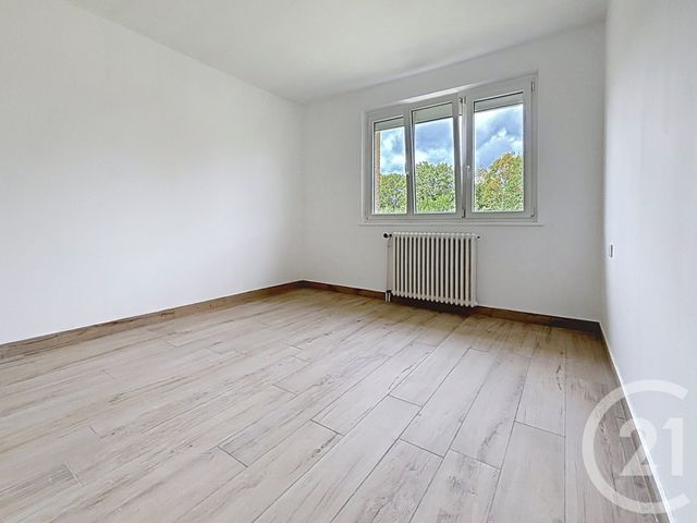Maison &agrave; louer - 6 pi&egrave;ces - 133,51 m2 - St Sauveur - 70 - FRANCHE-COMTE