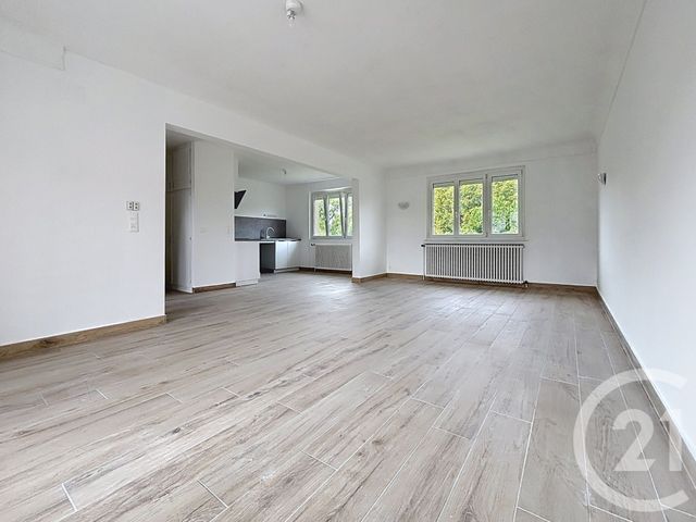 Maison &agrave; louer - 6 pi&egrave;ces - 133,51 m2 - St Sauveur - 70 - FRANCHE-COMTE