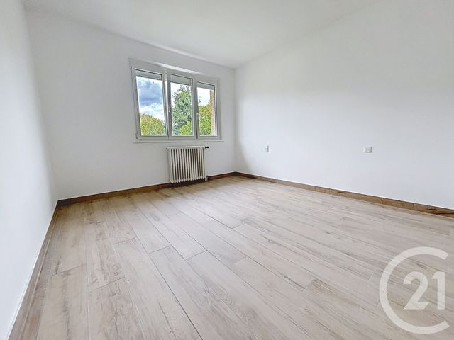 Maison &agrave; louer - 6 pi&egrave;ces - 133,51 m2 - St Sauveur - 70 - FRANCHE-COMTE