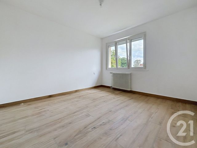 Maison &agrave; louer - 6 pi&egrave;ces - 133,51 m2 - St Sauveur - 70 - FRANCHE-COMTE