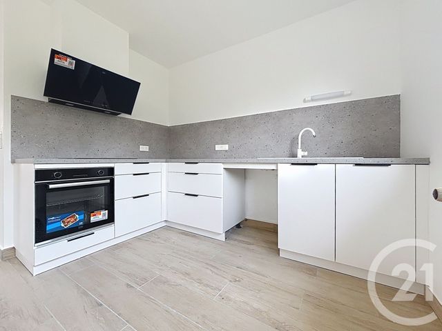 Maison &agrave; louer - 6 pi&egrave;ces - 133,51 m2 - St Sauveur - 70 - FRANCHE-COMTE