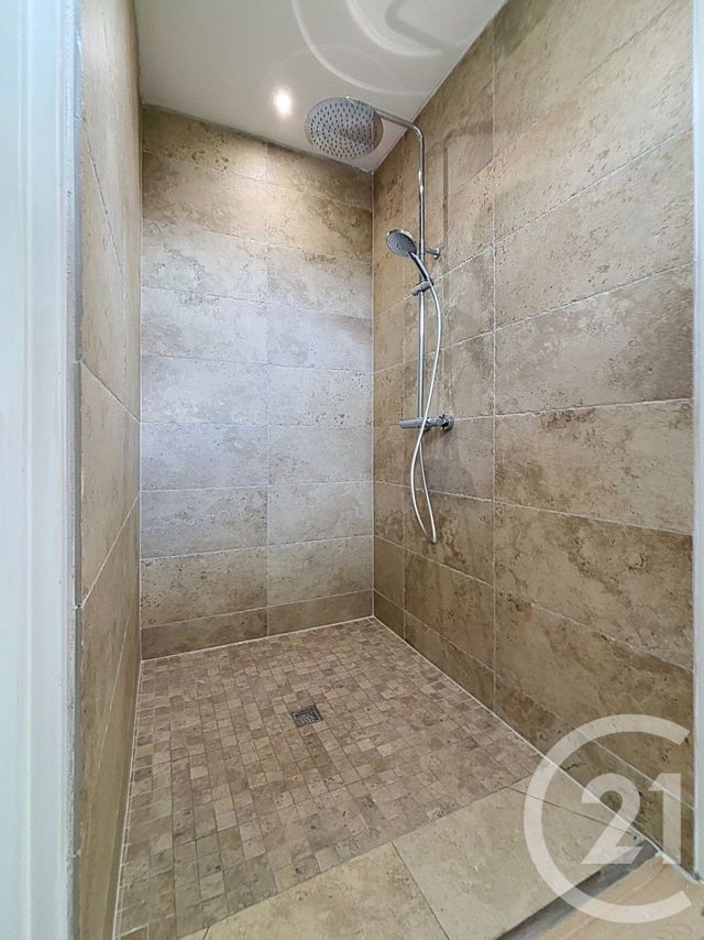 Maison &agrave; louer - 6 pi&egrave;ces - 133,51 m2 - St Sauveur - 70 - FRANCHE-COMTE