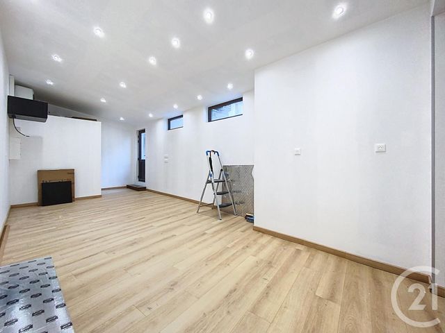 Commerce &agrave; louer - 79,96 m2 - 70 - FRANCHE-COMTE