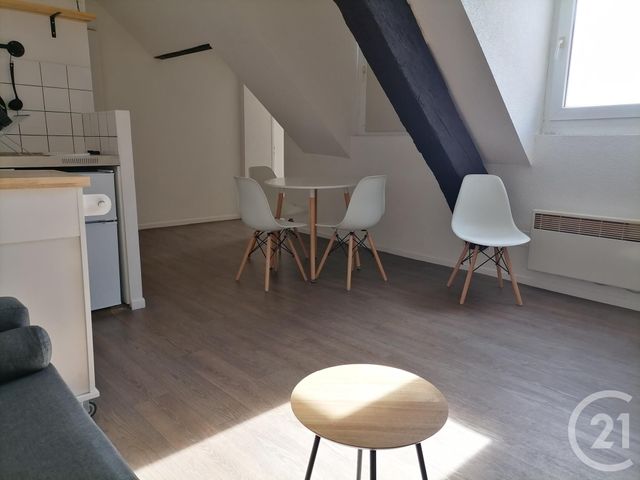 Appartement F2 &agrave; louer - 2 pi&egrave;ces - 29,70 m2 - Vesoul - 70 - FRANCHE-COMTE