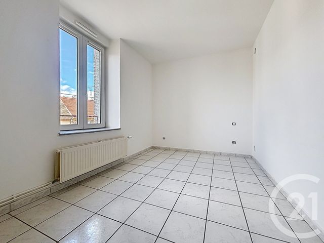 Appartement F4 &agrave; louer - 4 pi&egrave;ces - 78 m2 - St Sauveur - 70 - FRANCHE-COMTE