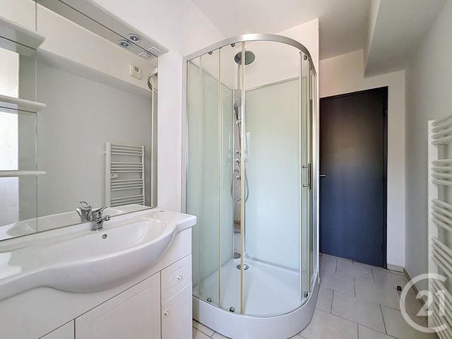 Appartement F3 &agrave; louer - 3 pi&egrave;ces - 60 m2 - Ronchamp - 70 - FRANCHE-COMTE