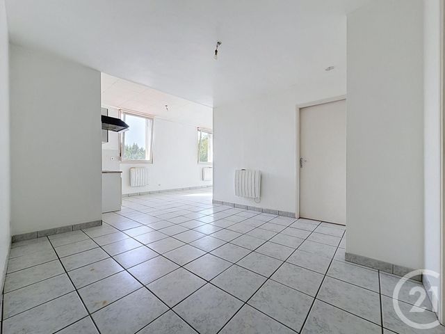 Appartement F3 &agrave; louer - 3 pi&egrave;ces - 62 m2 - Ronchamp - 70 - FRANCHE-COMTE
