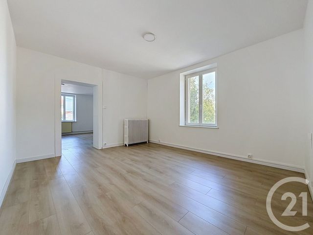 Appartement F2 &agrave; louer - 2 pi&egrave;ces - 50 m2 - Lure - 70 - FRANCHE-COMTE