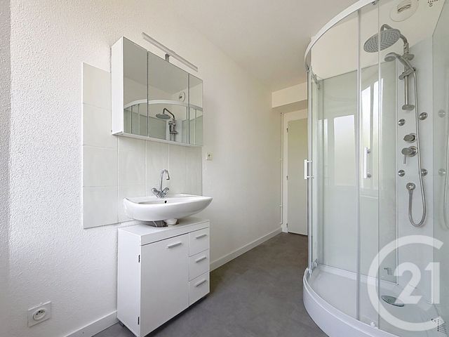 Appartement F2 &agrave; louer - 2 pi&egrave;ces - 50 m2 - Lure - 70 - FRANCHE-COMTE