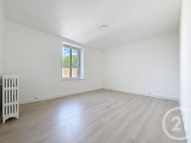 Appartement F2 &agrave; louer - 2 pi&egrave;ces - 50 m2 - Lure - 70 - FRANCHE-COMTE