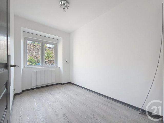 Appartement F3 &agrave; louer - 3 pi&egrave;ces - 60 m2 - Ronchamp - 70 - FRANCHE-COMTE