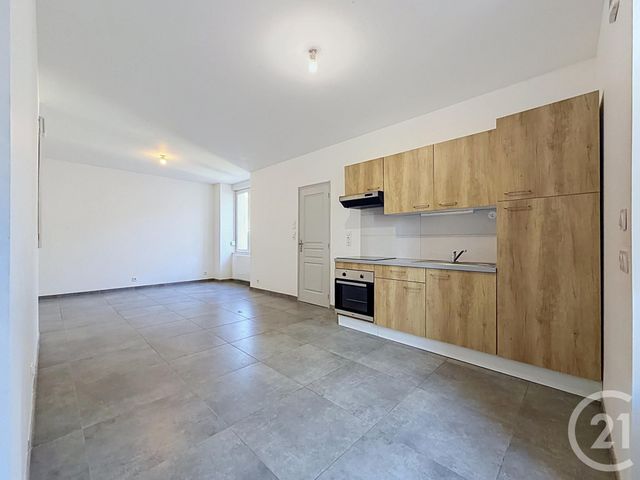 Appartement F3 &agrave; louer - 3 pi&egrave;ces - 73 m2 - Ronchamp - 70 - FRANCHE-COMTE